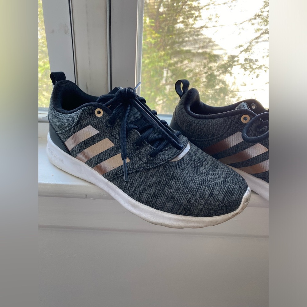 Adidas Sneakers